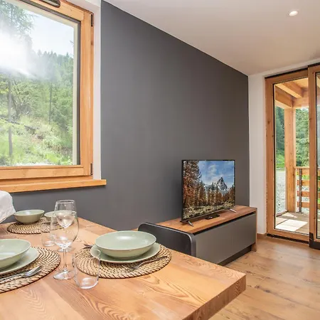 Flora Alpina Experience - Ski-to-door Brand New With Indoor Garage&mountain View Appartement