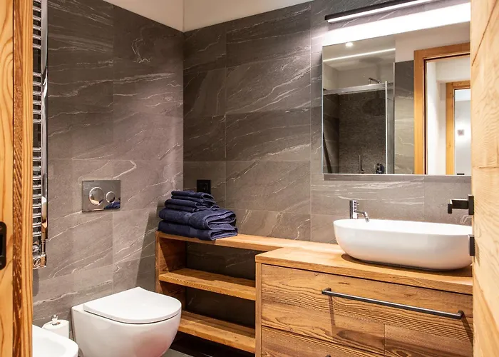 Flora Alpina Experience - Ski-to-door Brand New With Indoor Garage&mountain View